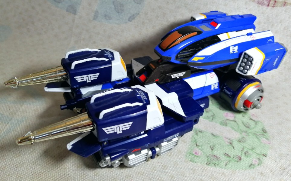 超能玩国代太慢看看日版黑历史钻地车形态奈克瑟斯奥特曼夜袭队合体