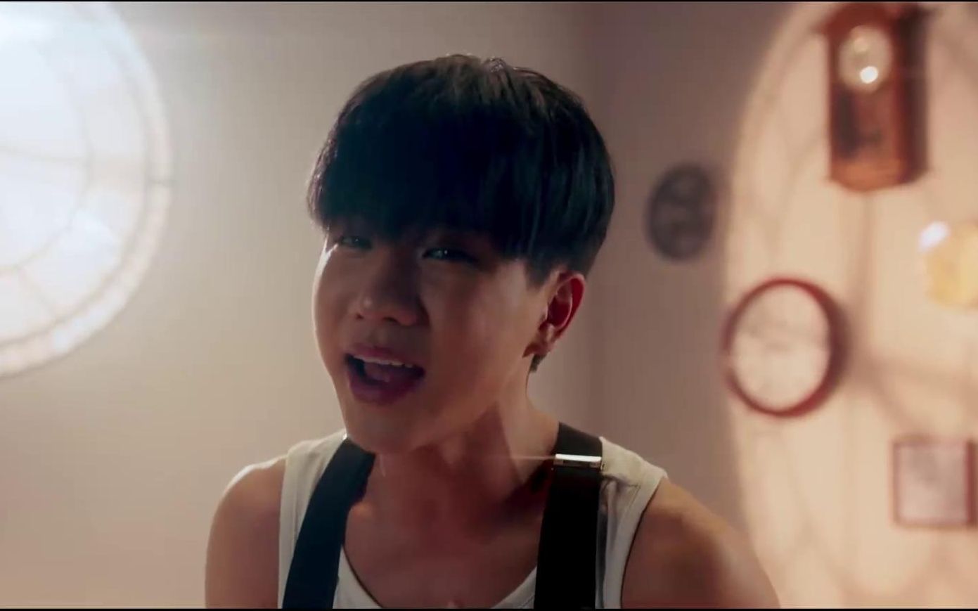 [图]【TEMPT】新歌Tell Me Is This Love MV：泡泡你怎么了泡泡？你醒醒！