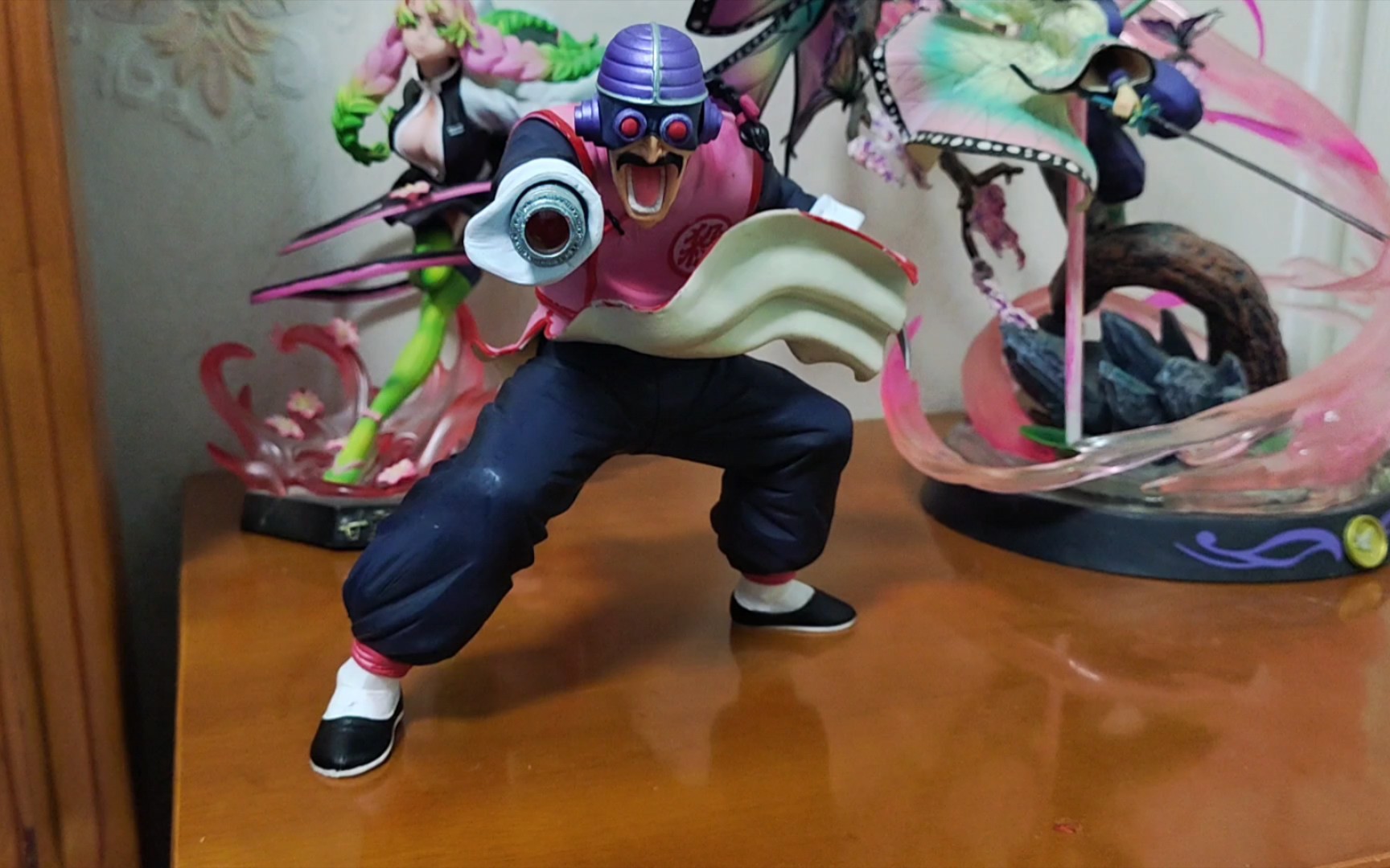 抖音上 十几块钱的龙珠 机械 桃白白 手办