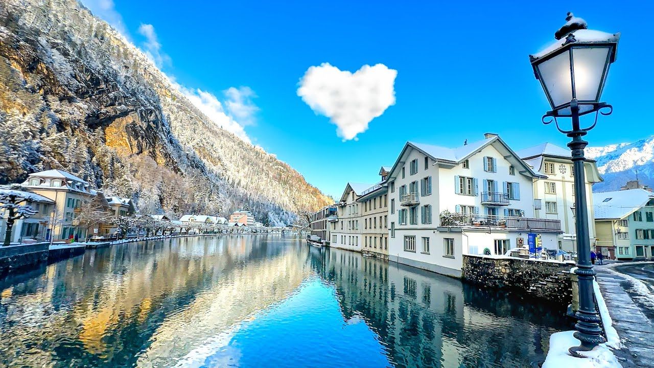 【4k60帧】放松解压:瑞士因特拉肯冬季街景漫步 2402177615