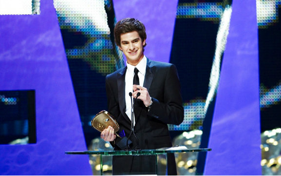 [图]【Andrew Garfield/自制字幕】加菲08年斩获BAFTA最佳男主角