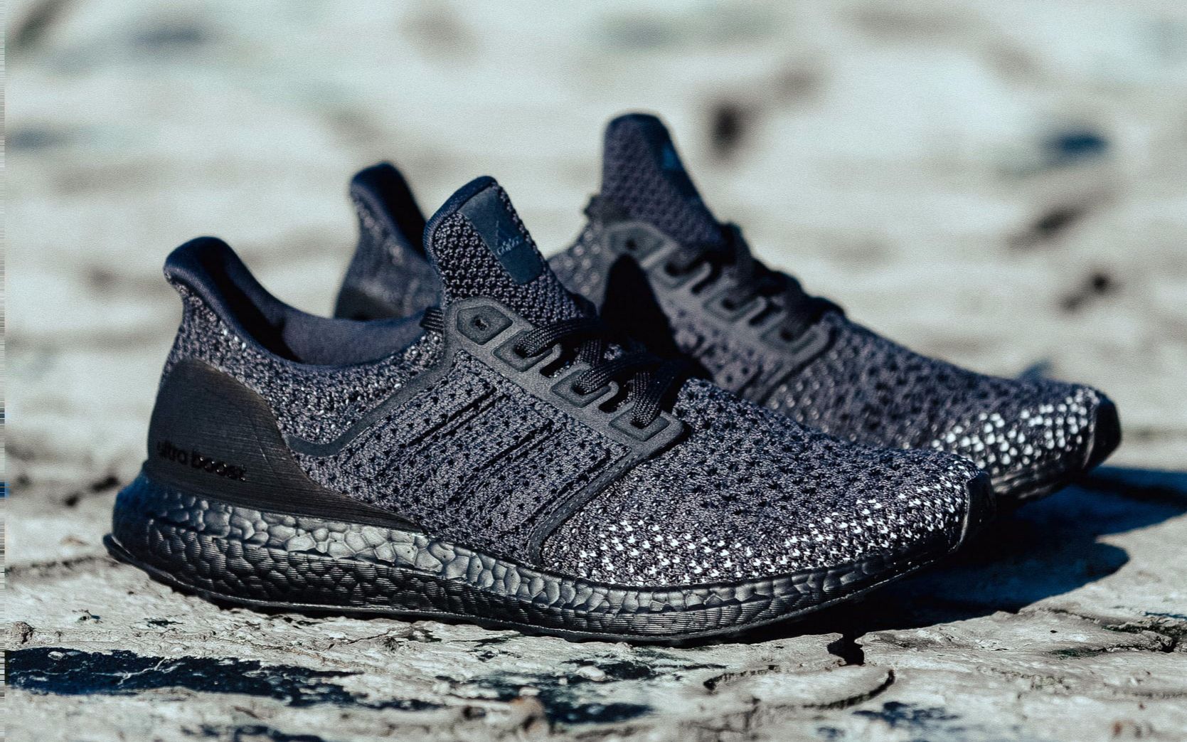 搬运│黑武士ultraboostclima全黑跑鞋介绍