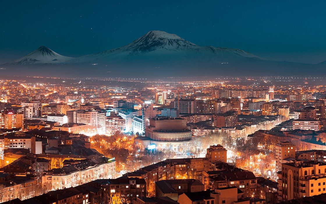 亚美尼亚首都埃里温-魅力四射的夜生活