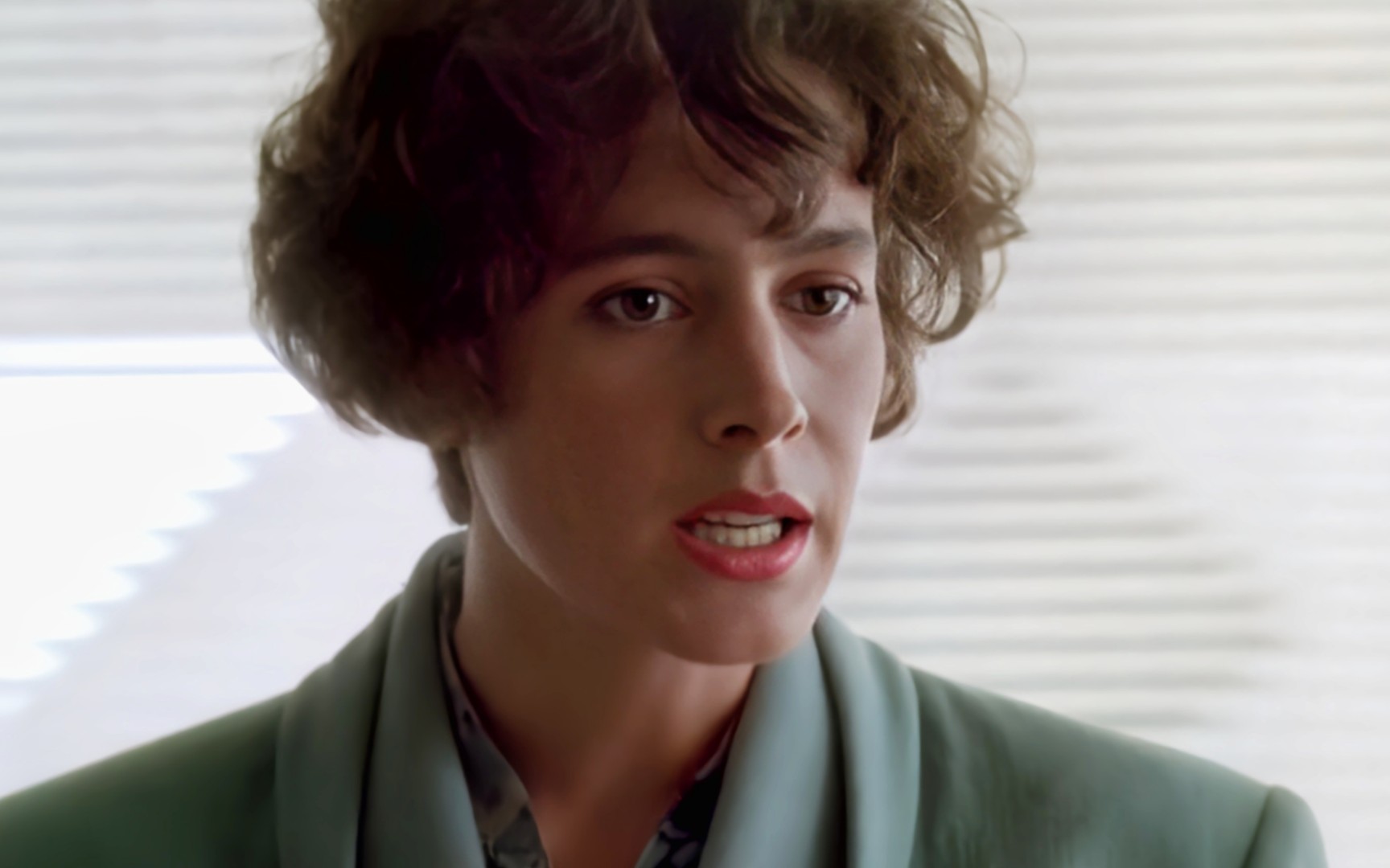 为教育事业献身的美国女星—肖恩·杨(sean young)