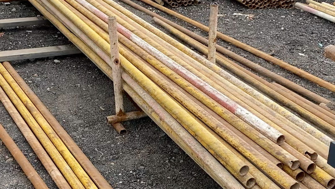 脚手架钢管调直除锈刷漆一体机建筑工地租赁公司调直钢管的好帮手