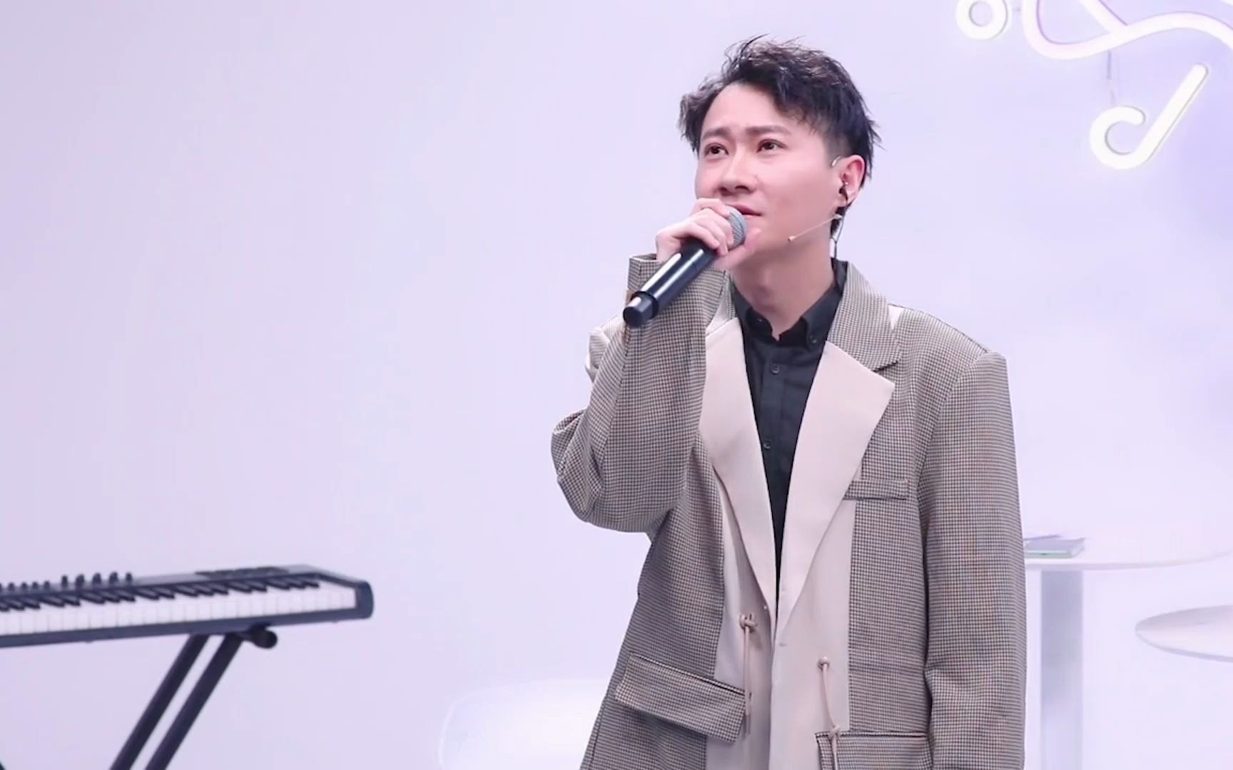 赵钶《有人》今日营业中纯享版_哔哩哔哩_bilibili