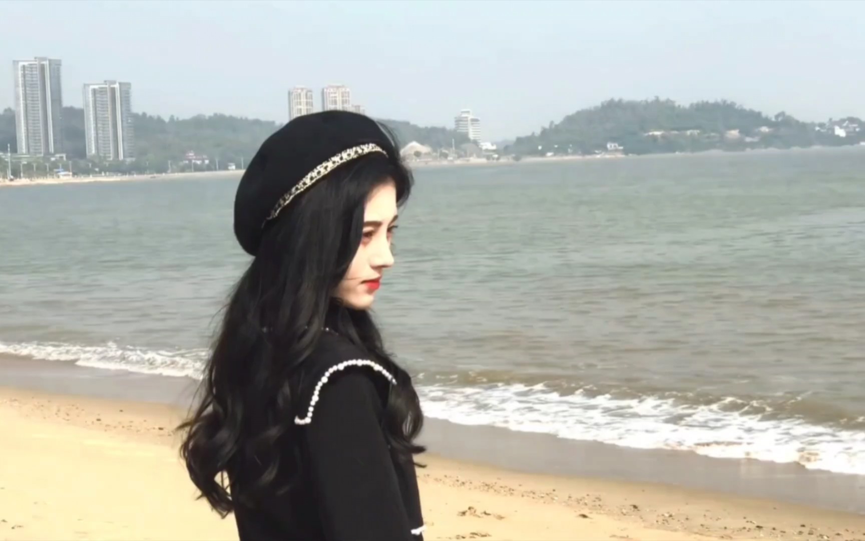 海边 鞠婧祎