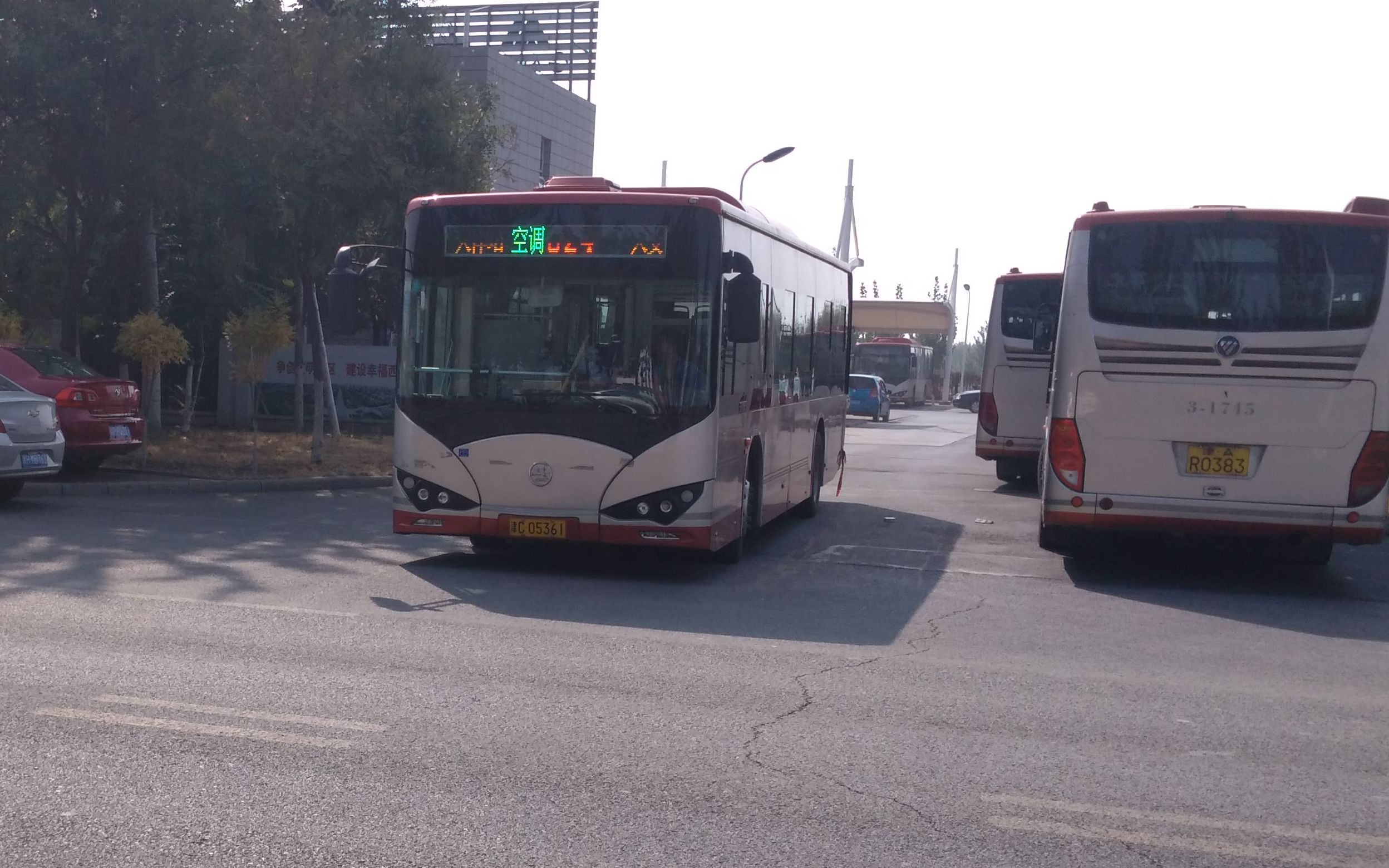 天津公交pov824路天安数码城赵苑小区带你体会汹涌的客流