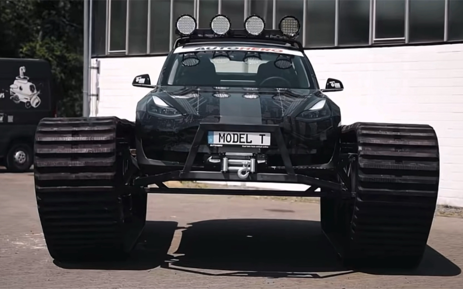 特斯拉毛豆3魔改履带车_哔哩哔哩_bilibili