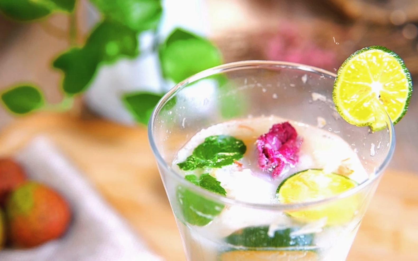 荔枝玫瑰饮,酸甜清新超好喝,简单2步搞定,仪式感满满!