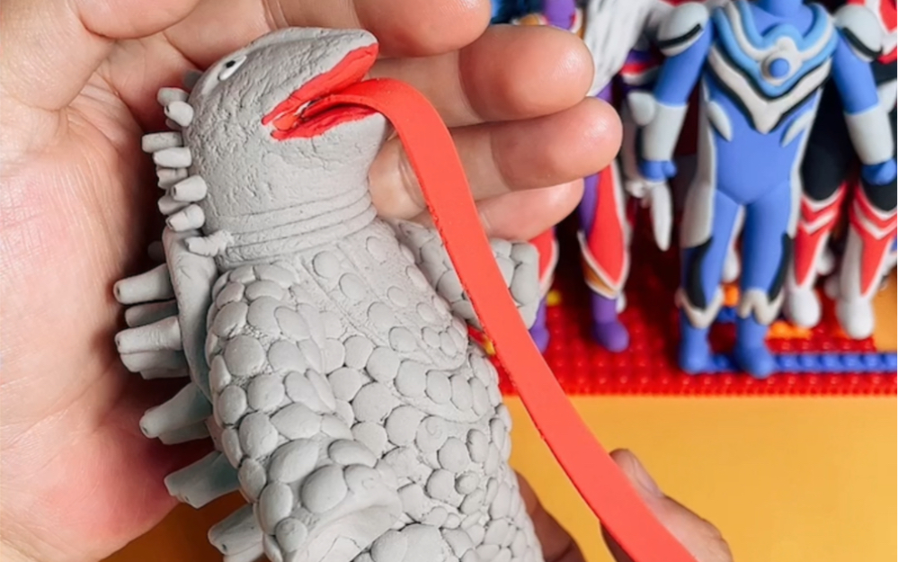 奥特曼圆盘生物布莱克卡戎粘土教程来啦