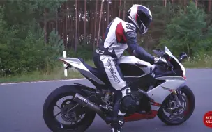 Video herunterladen: 阿普利亚 RSV4｜Aprilia RSV4 V型四缸声浪 爱了爱了