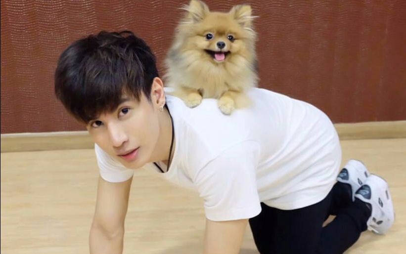 【一年生】颜值炸裂的泰国人气小哥哥oaujun甜美歌声