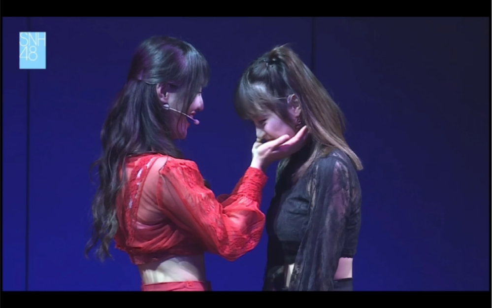 莫莫这个捧头杀也太宠溺了吧~#莫寒孔肖吟_哔哩哔哩_bilibili