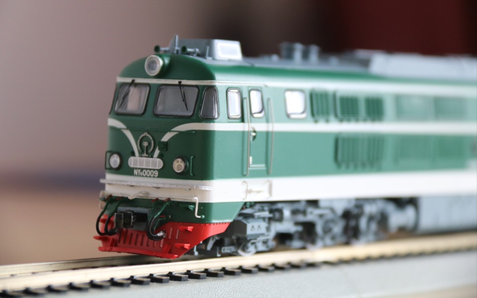 【ny6】长鸣ny6-0009火车模型牵引绿皮22大列_哔哩哔哩_bilibili