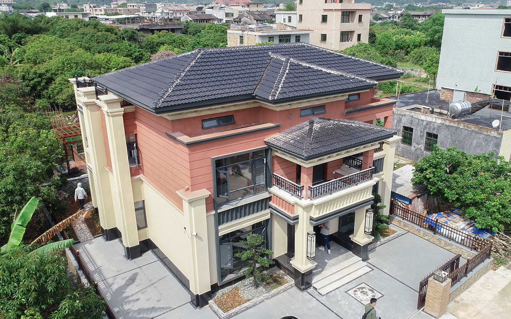 广东农村一栋占地120平的小别墅,外观精致环境舒适,看完我心动了,真想