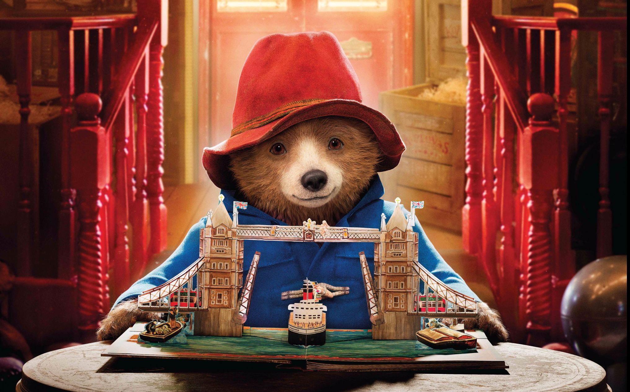 《帕丁顿熊2》萌即是正义,又萌又蠢的英伦绅士熊,比上一部更暖更可爱