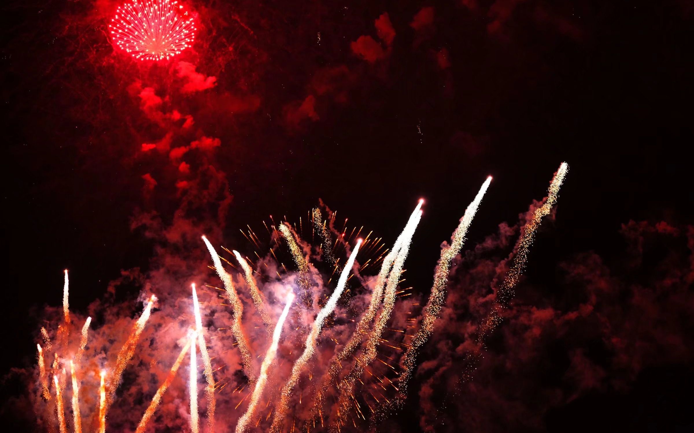 【烟花/4k】"你是神赐予人间的灿烂烟火.所到之处,都叹为观止.