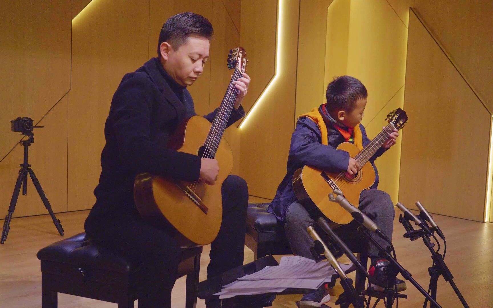 张梓琦 凌云 古典吉他《民谣一》贵阳凌云吉他