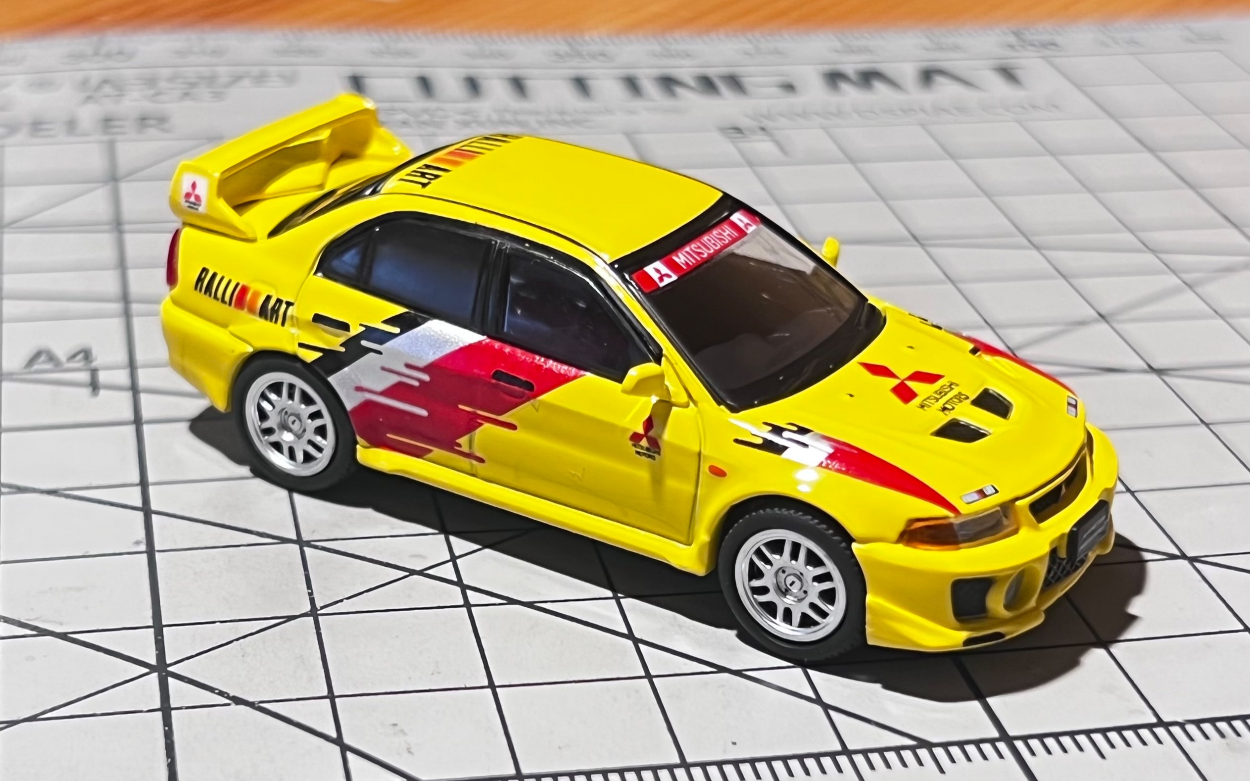hobbyjapan 1/64 三菱5代evo拉力艺小车展示