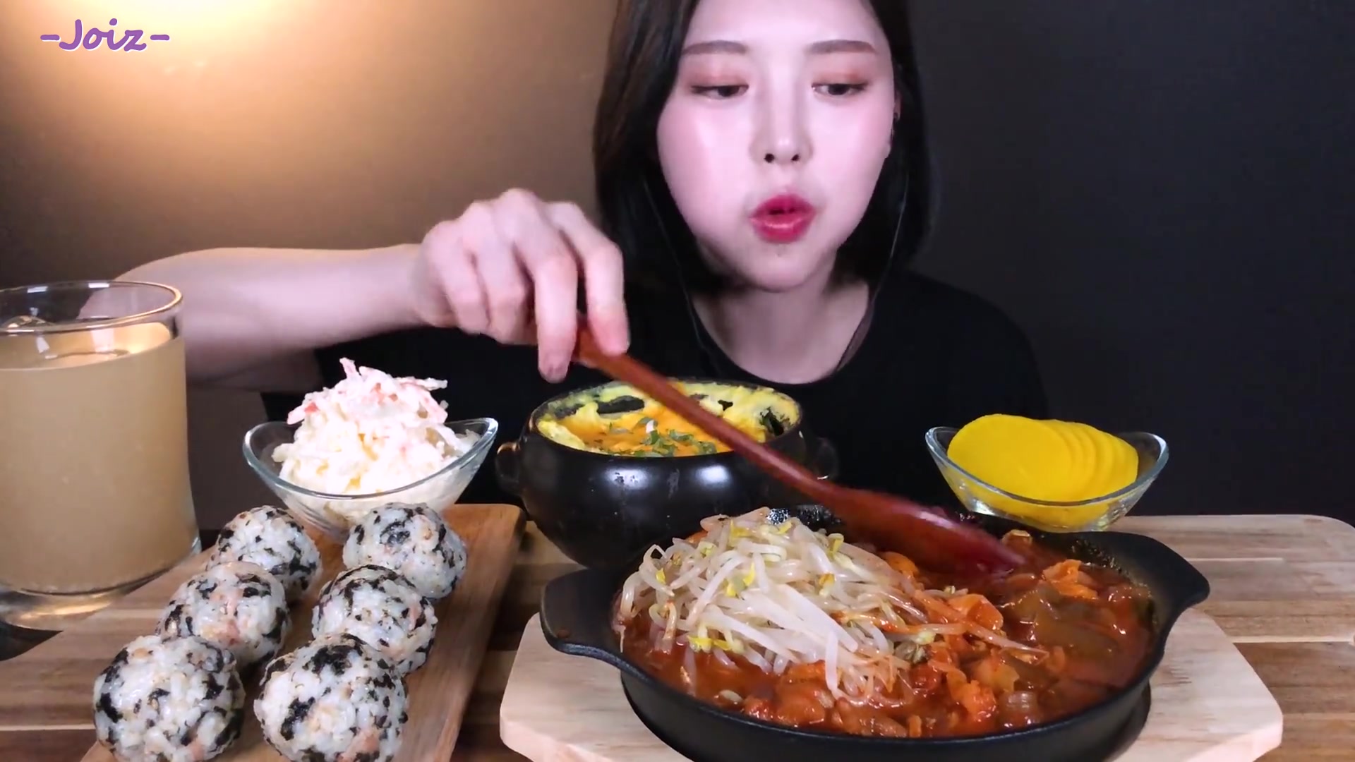 中字辣汤无骨鸡爪宽粉煲芝士鸡蛋羹小嘴大容量boki吃播eatwithboki