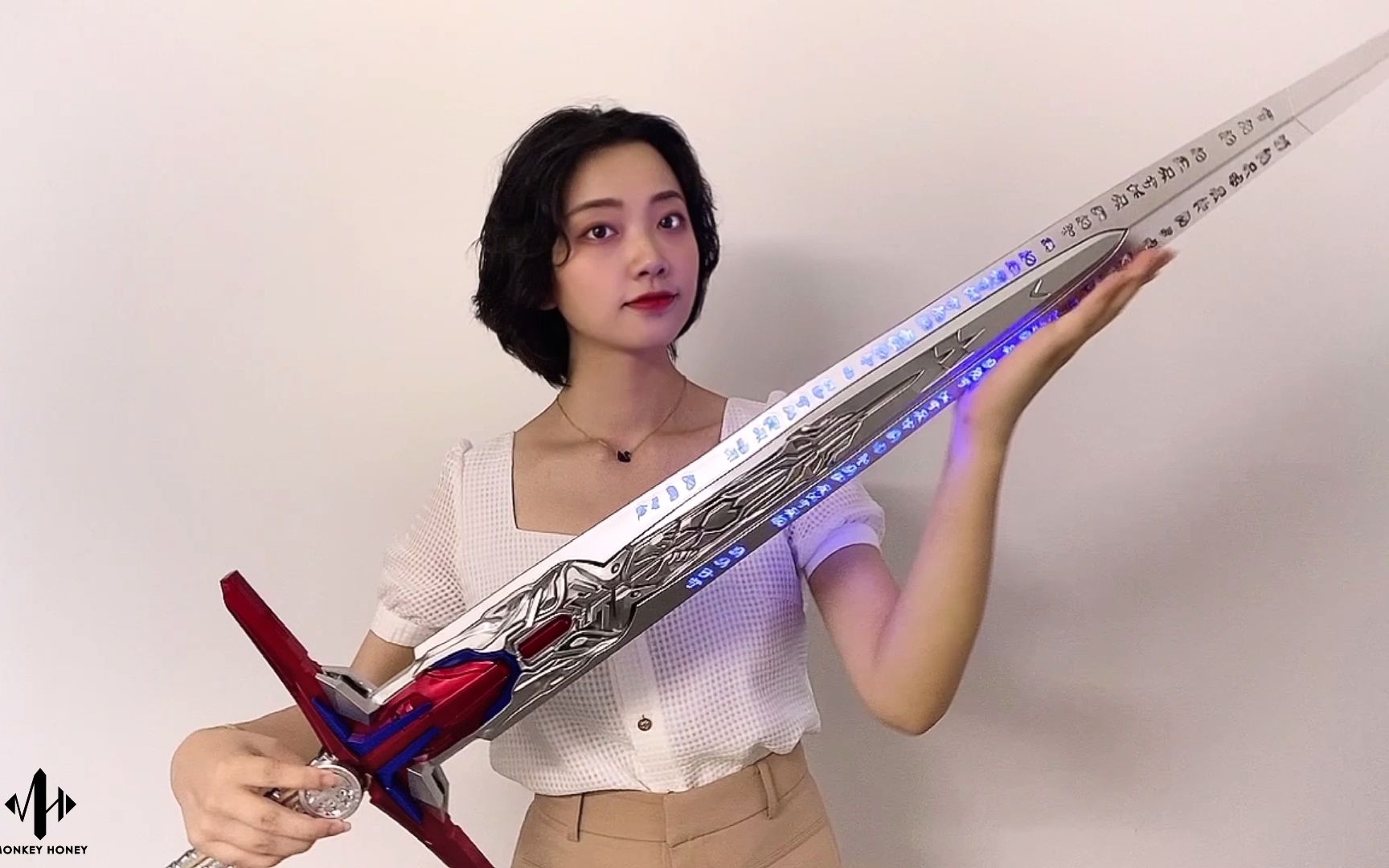 骑士擎天柱的大剑alienattacktoys正义之剑