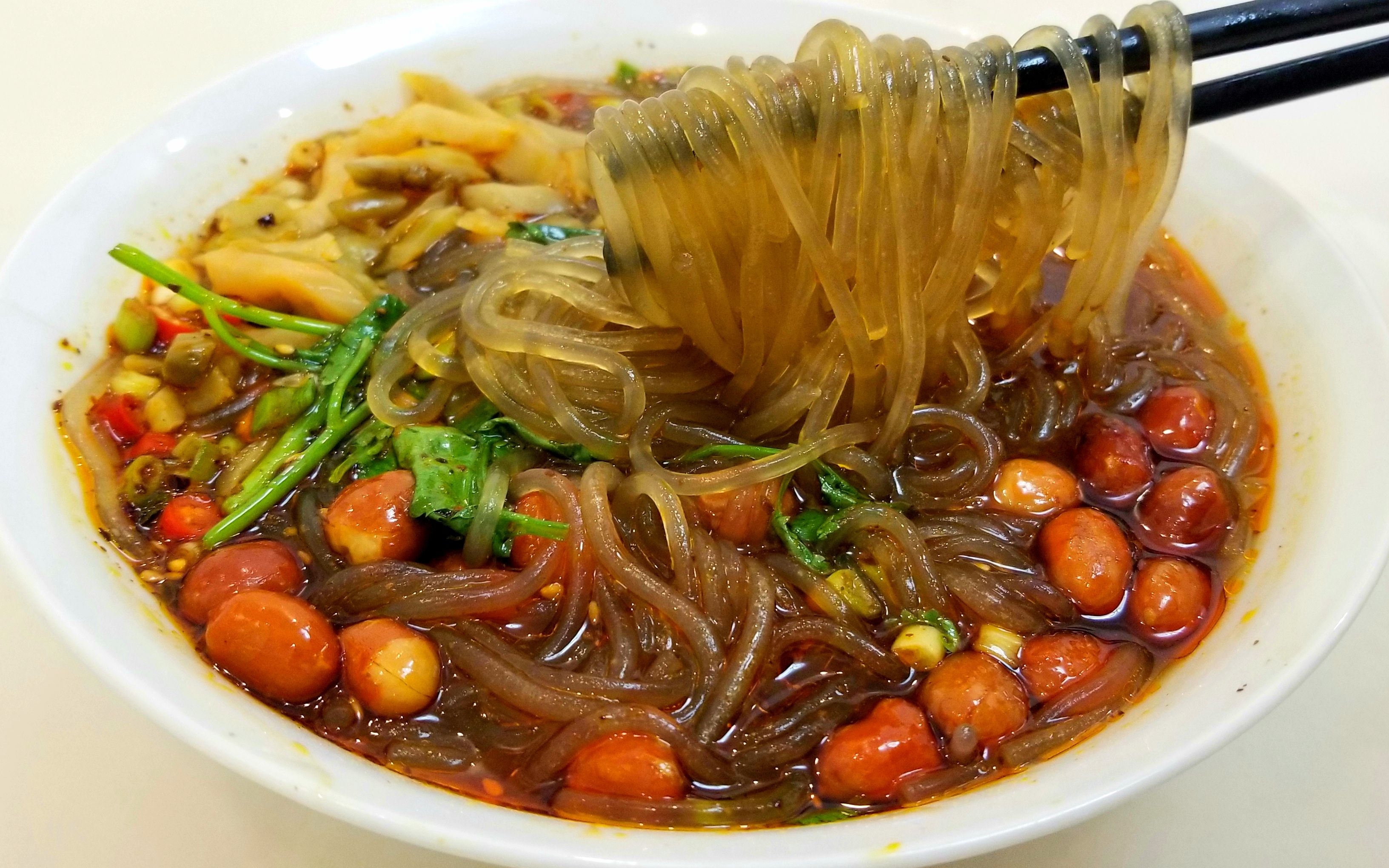 酸辣粉在家这样做酸辣开胃又爽口!比外面都好吃!再也不出去吃了!