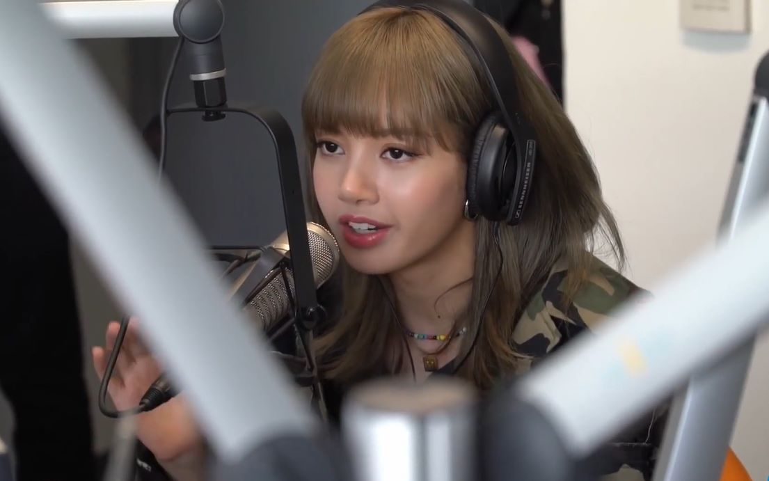 【英文生肉】lisa和智秀的超自然经历.访谈节目