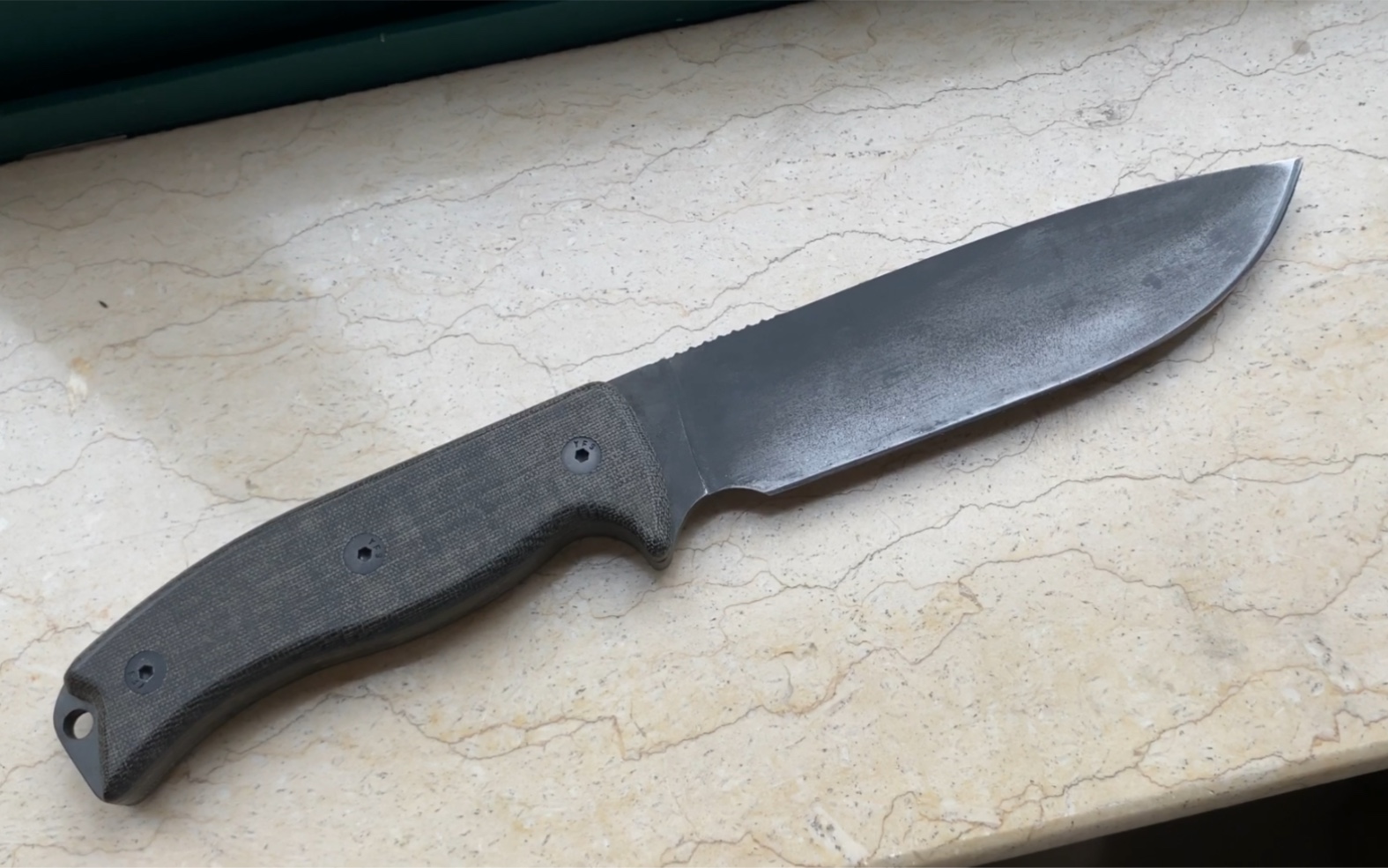 esee6生存刀表面沧桑做旧处理