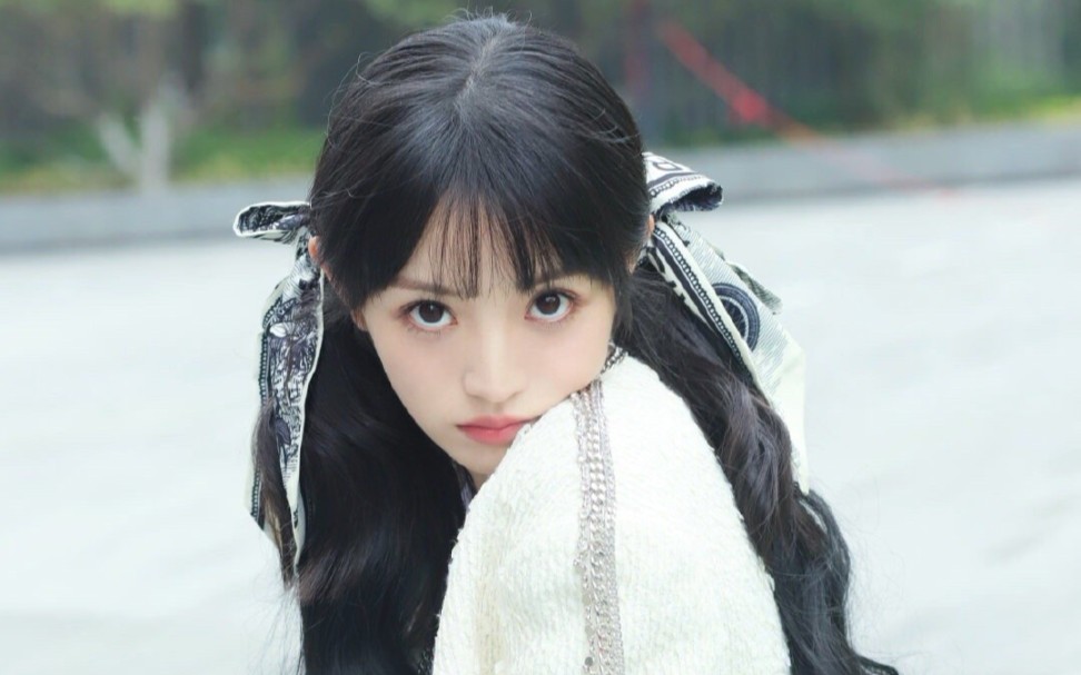 田曦薇这个女人该死的甜美可爱又灵气我才发现