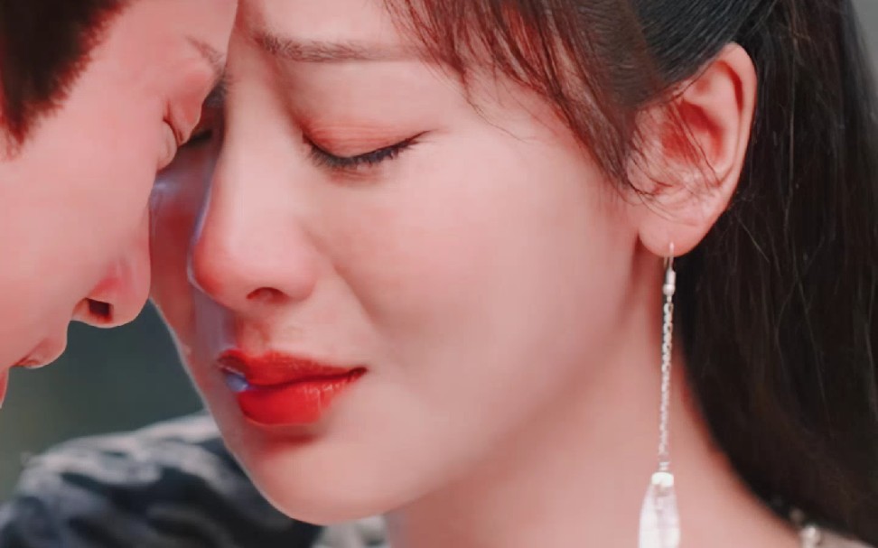 赏心悦目的美人落泪