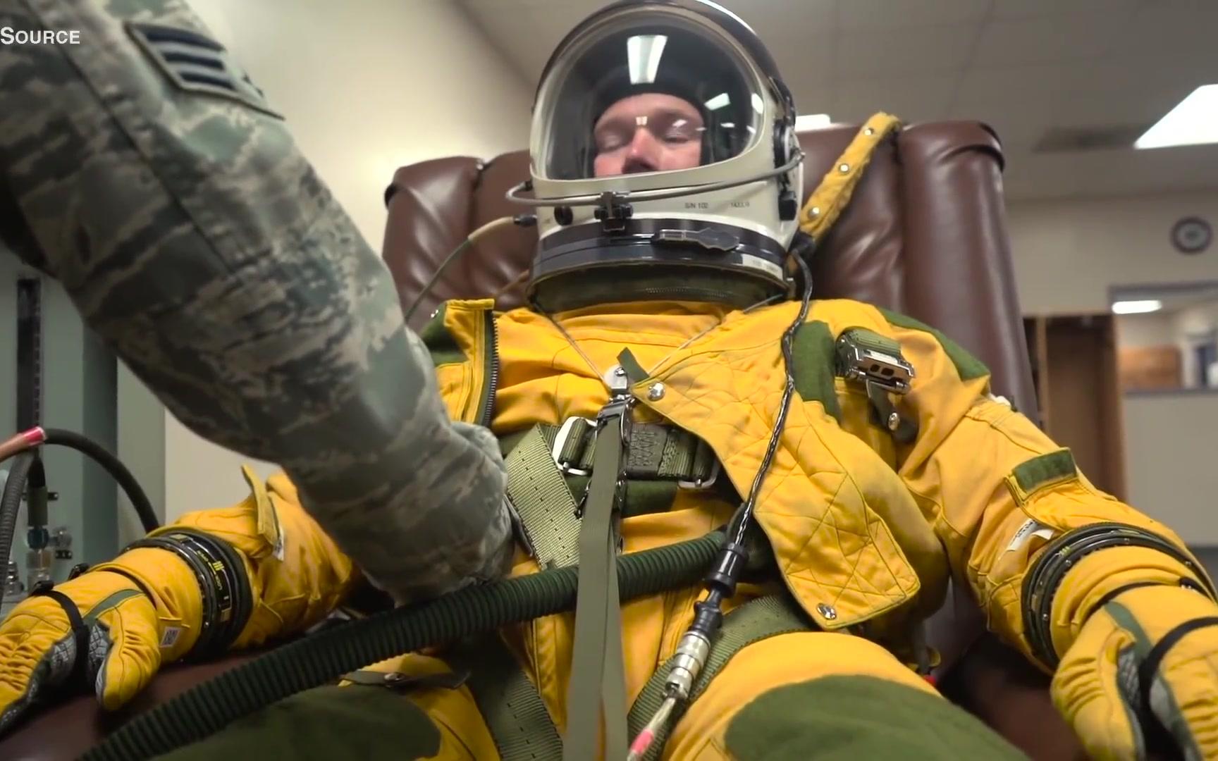 看看u2侦察机飞行员是如何训练的