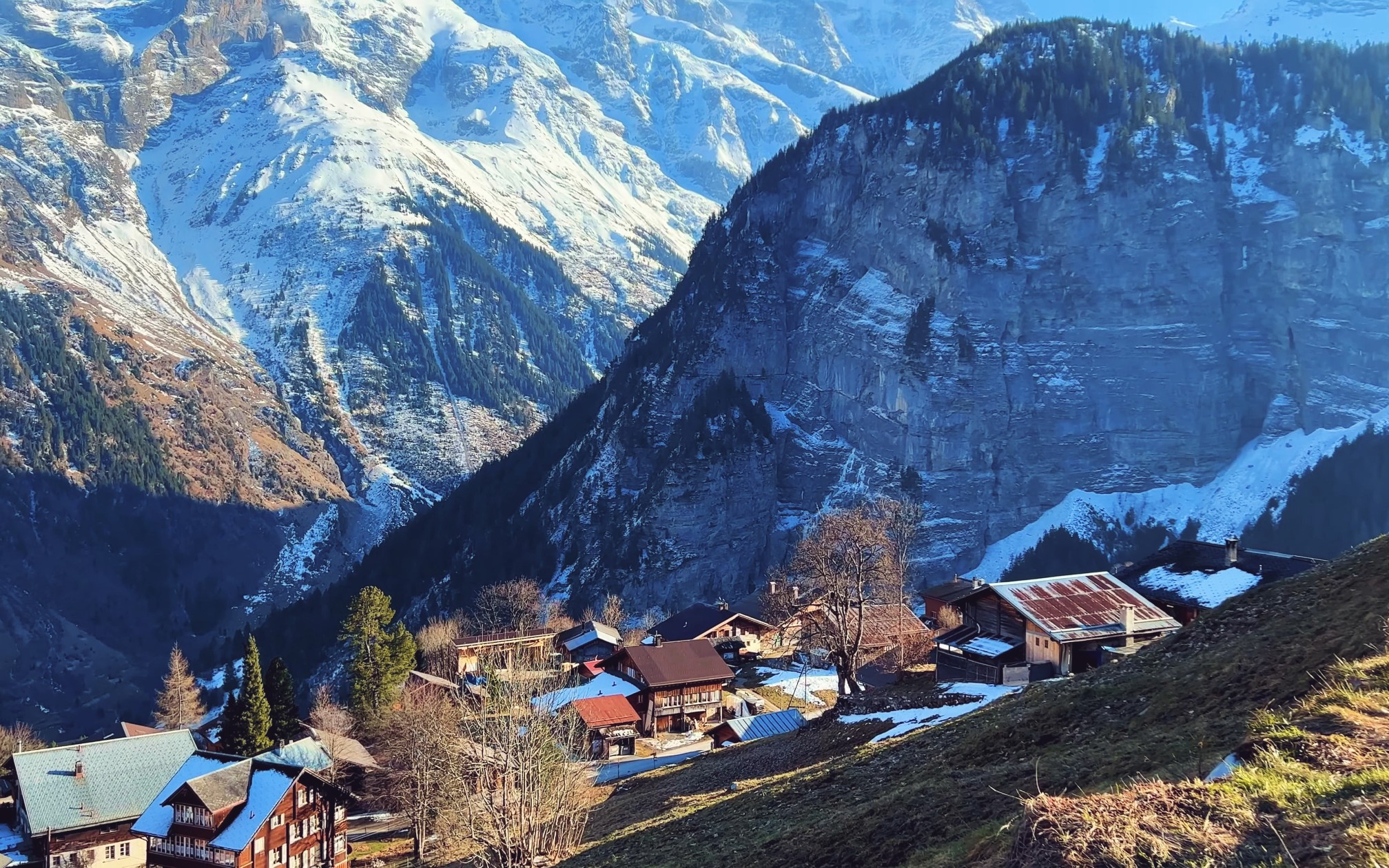 【4k超清】位于瑞士阿尔卑斯山雪朗峰下的美丽村庄-吉梅尔瓦尔德