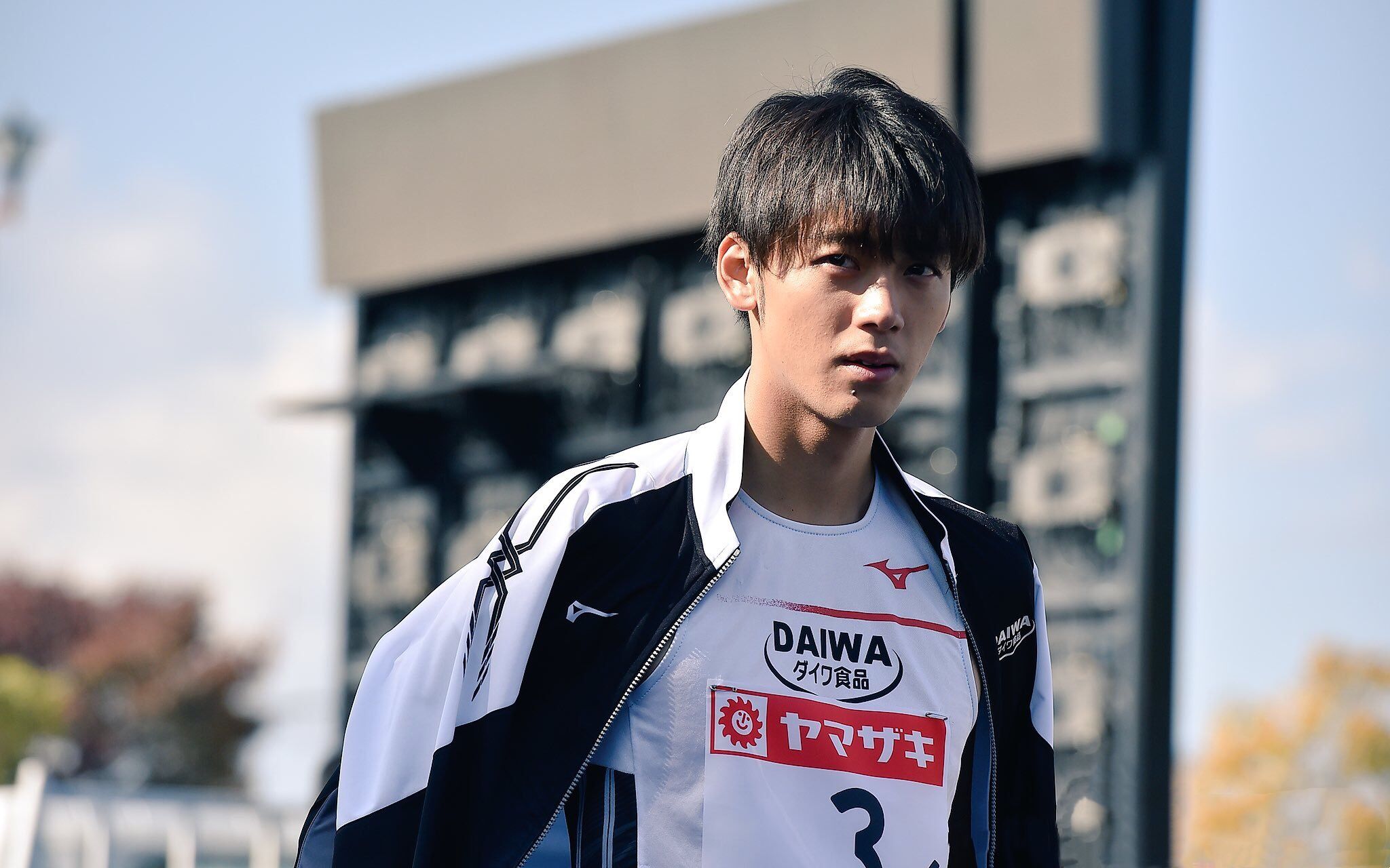 竹内凉真陆王强风吹拂当林友树的bgm配上跑步的小竹还记得制霸箱根驿