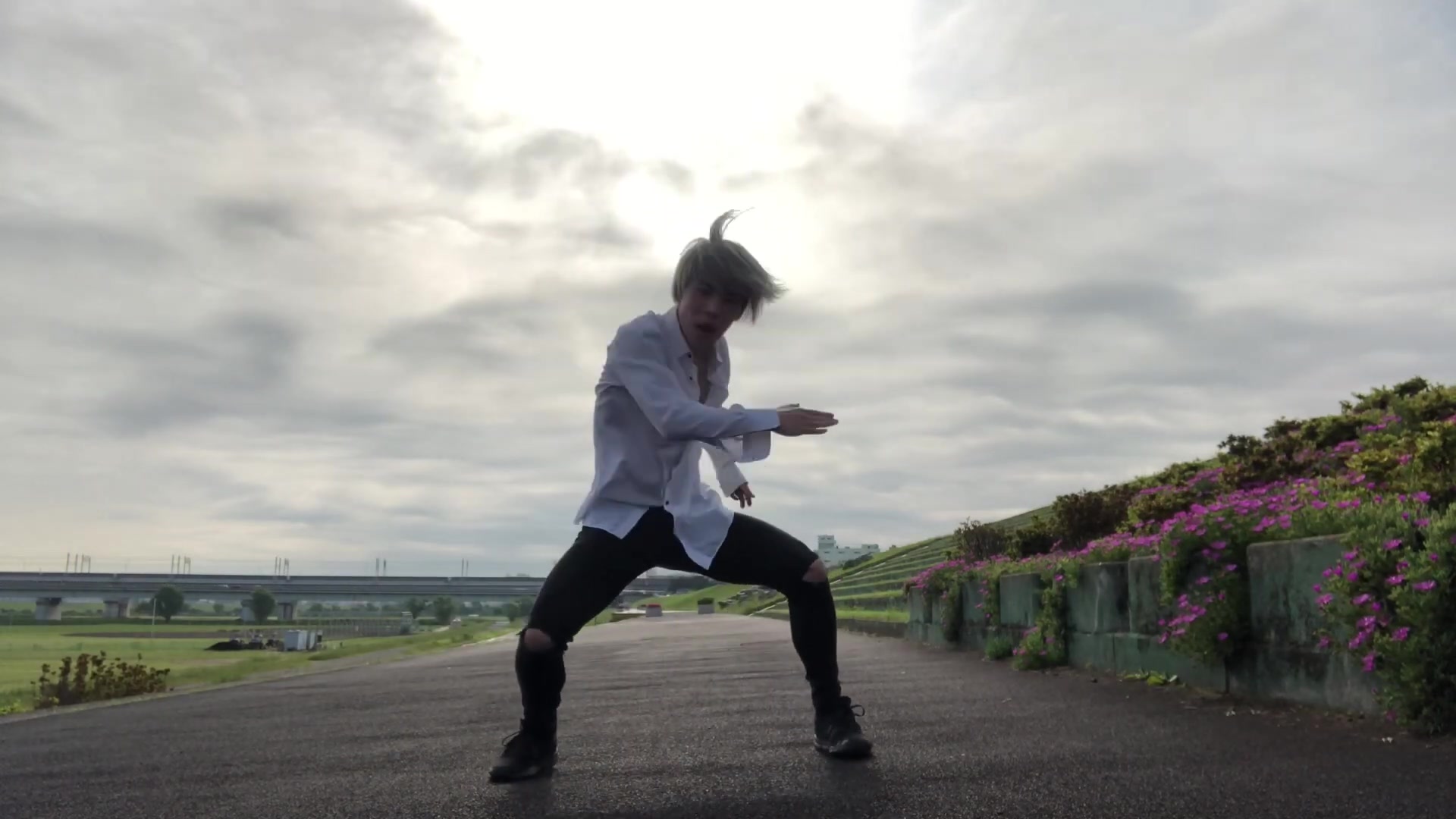 [图]【MASAHIRO official】LAY (张艺兴) ' Lit ( 莲 ) ' Dance Cover