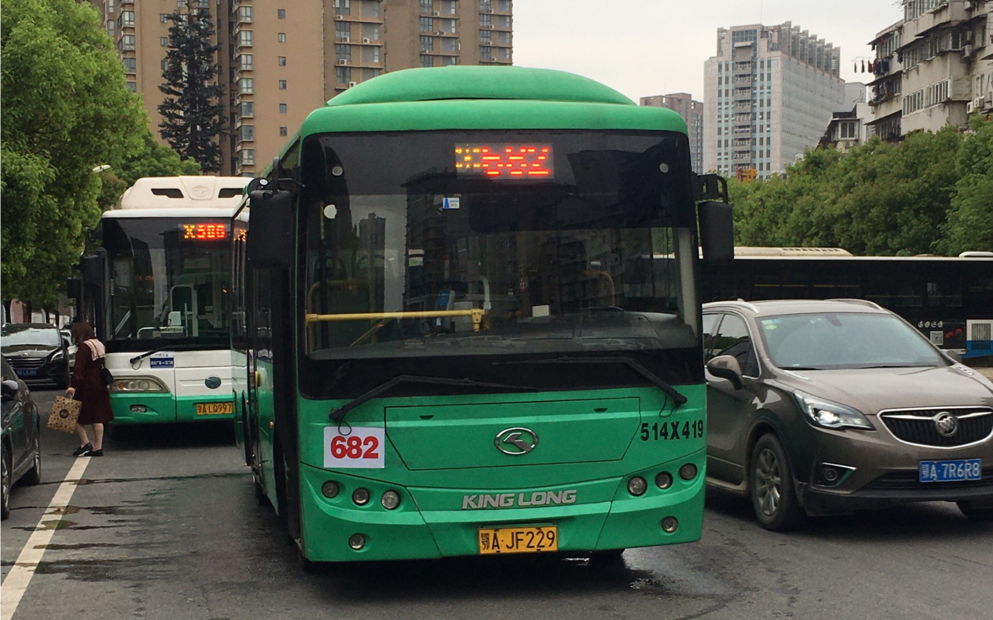 pov第一季05武汉公交682路前方展望康福路的第一条微循环线路