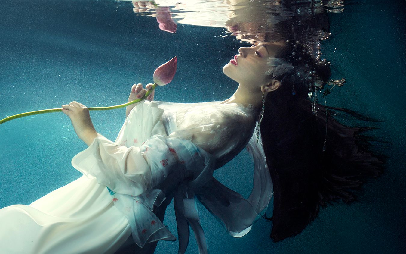 不会游泳也可以拍水下汉服照!成片惊呆了!
