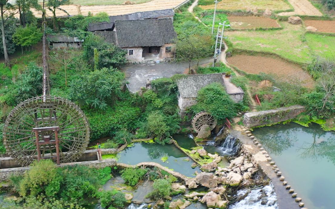 贵州大山里风景如画,给你一个这样的环境,你愿意住在这里吗?哔哩哔哩bilibili