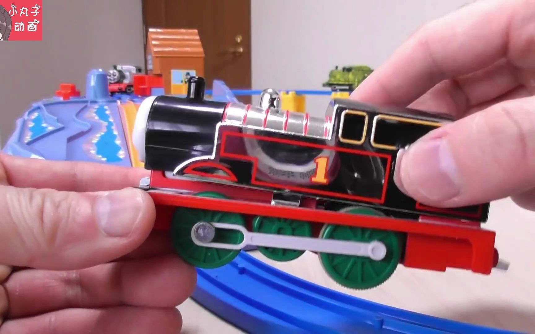 托马斯小火车装上电池快速出发