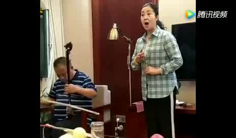 [图]秦腔《急子回国》陈百甫板胡 窦凤琴演唱