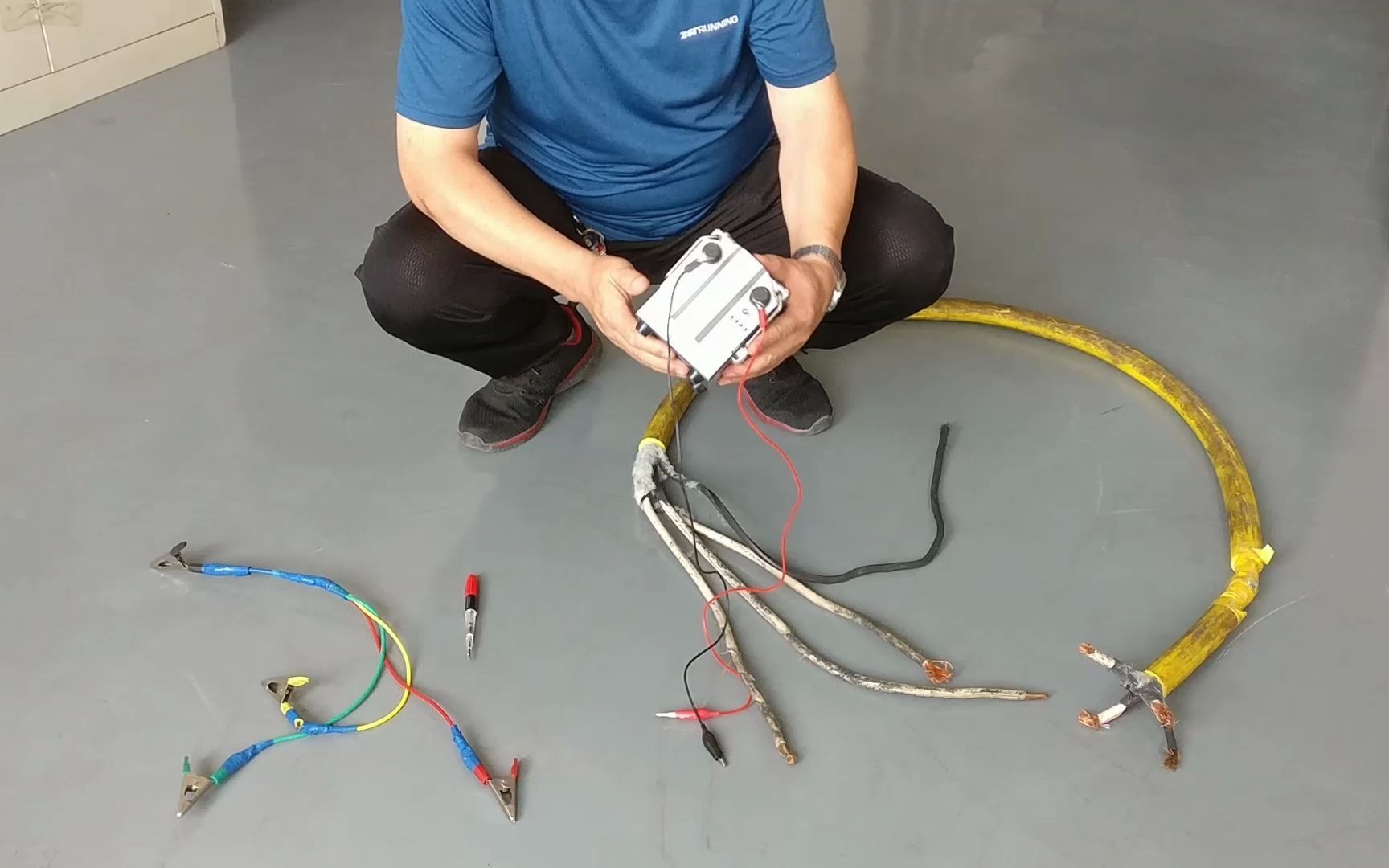 用兆欧表判断电缆单相接地故障