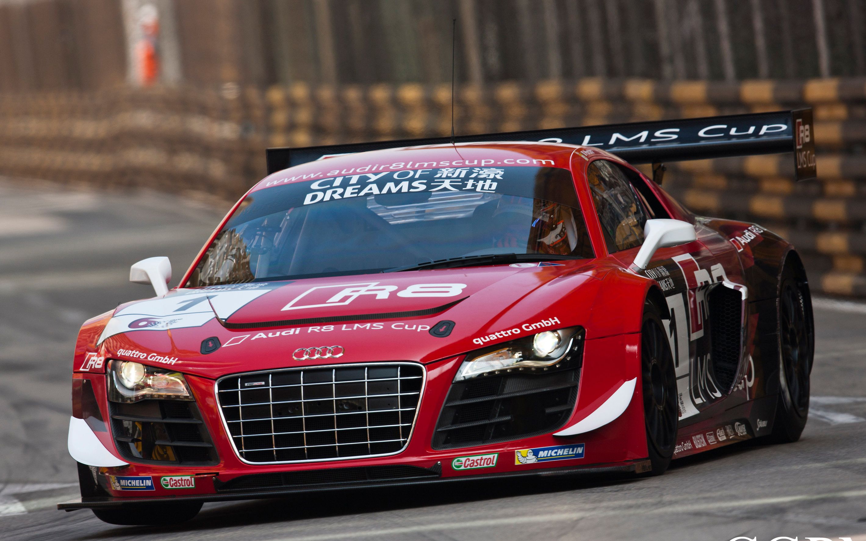 赛车经典回顾】嶺南中學门口突袭超车 2013年澳门格兰披治大赛车gt杯