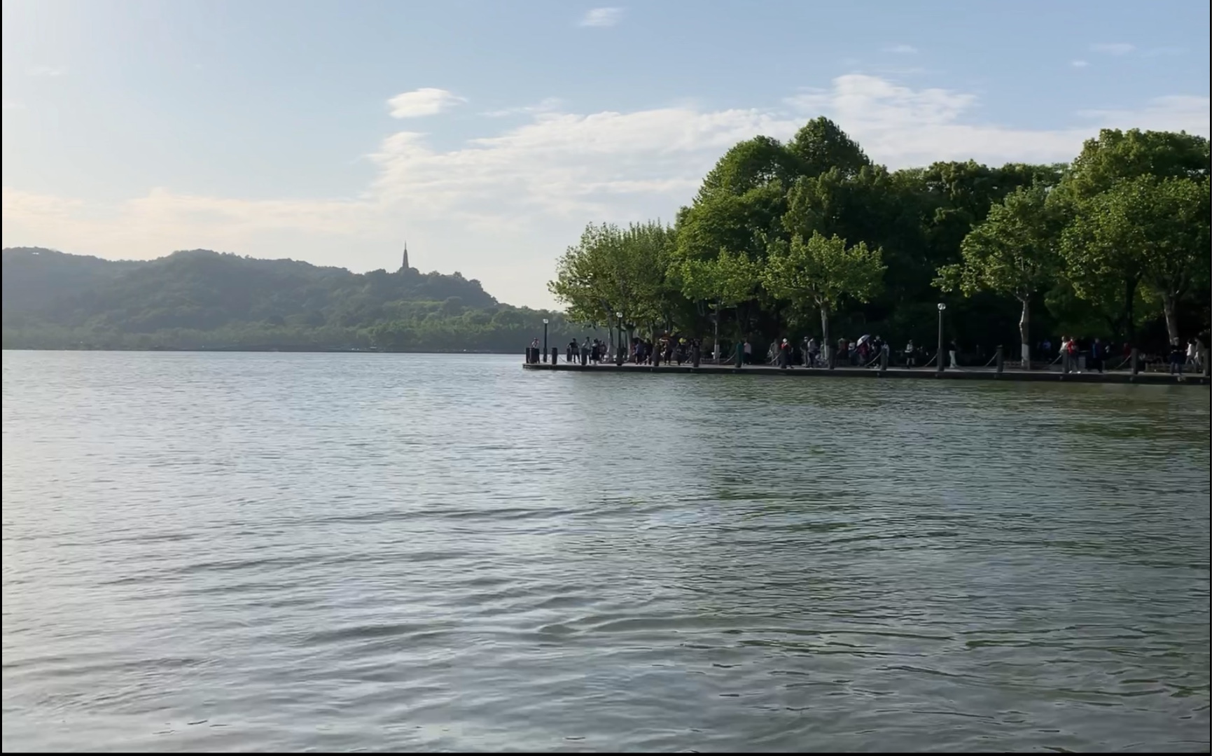 西湖水光潋滟晴方好