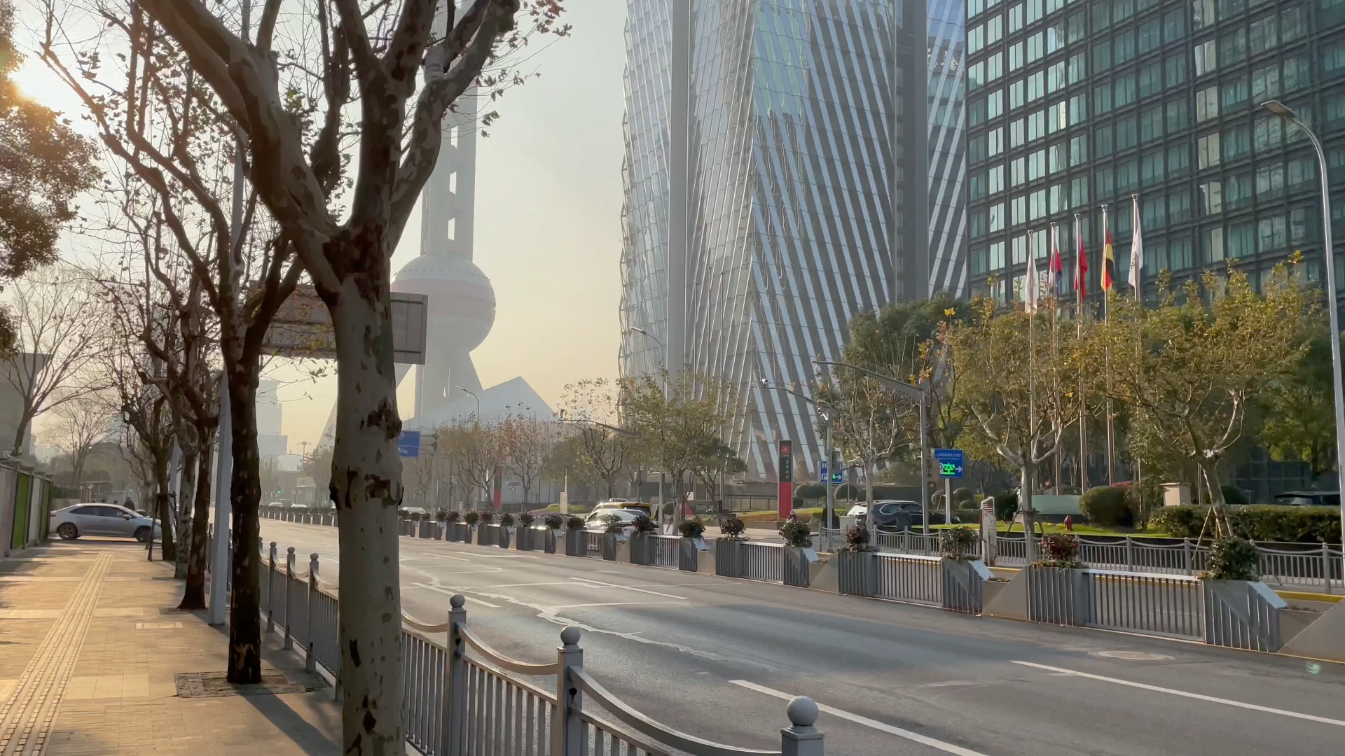 冬日上海陆家嘴环路街景随拍