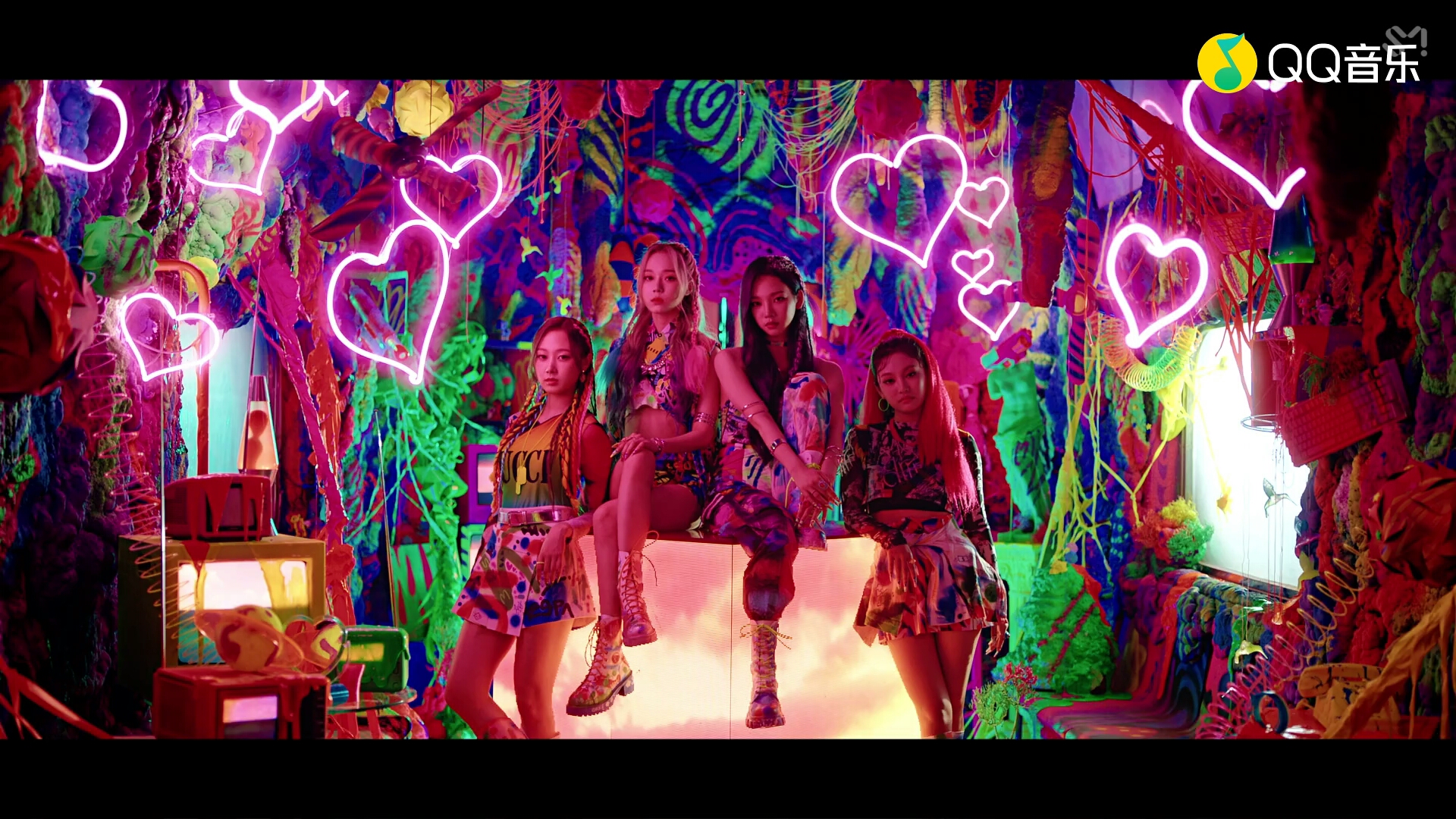 aespa - black mamba mv及不完整打歌舞台(还有一个柳智敏直拍)