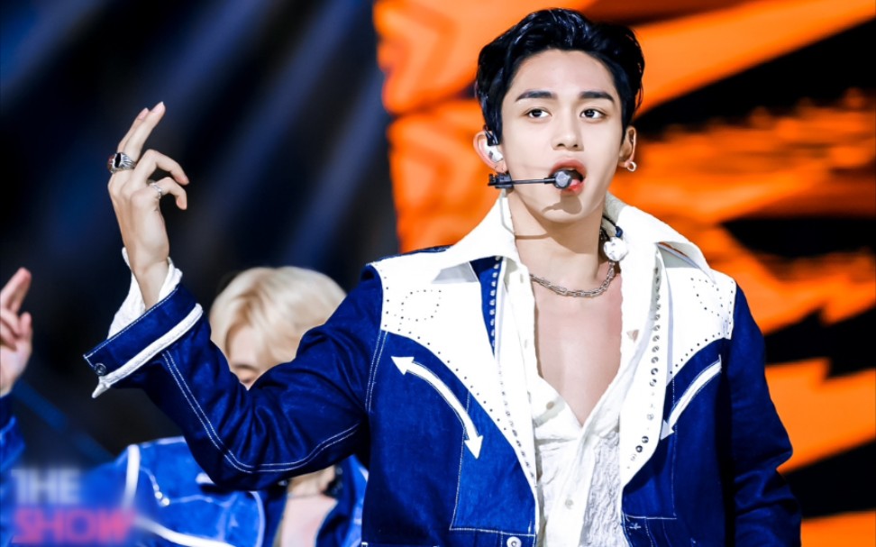 lucas黄旭熙badalive打歌舞台直拍一键换装