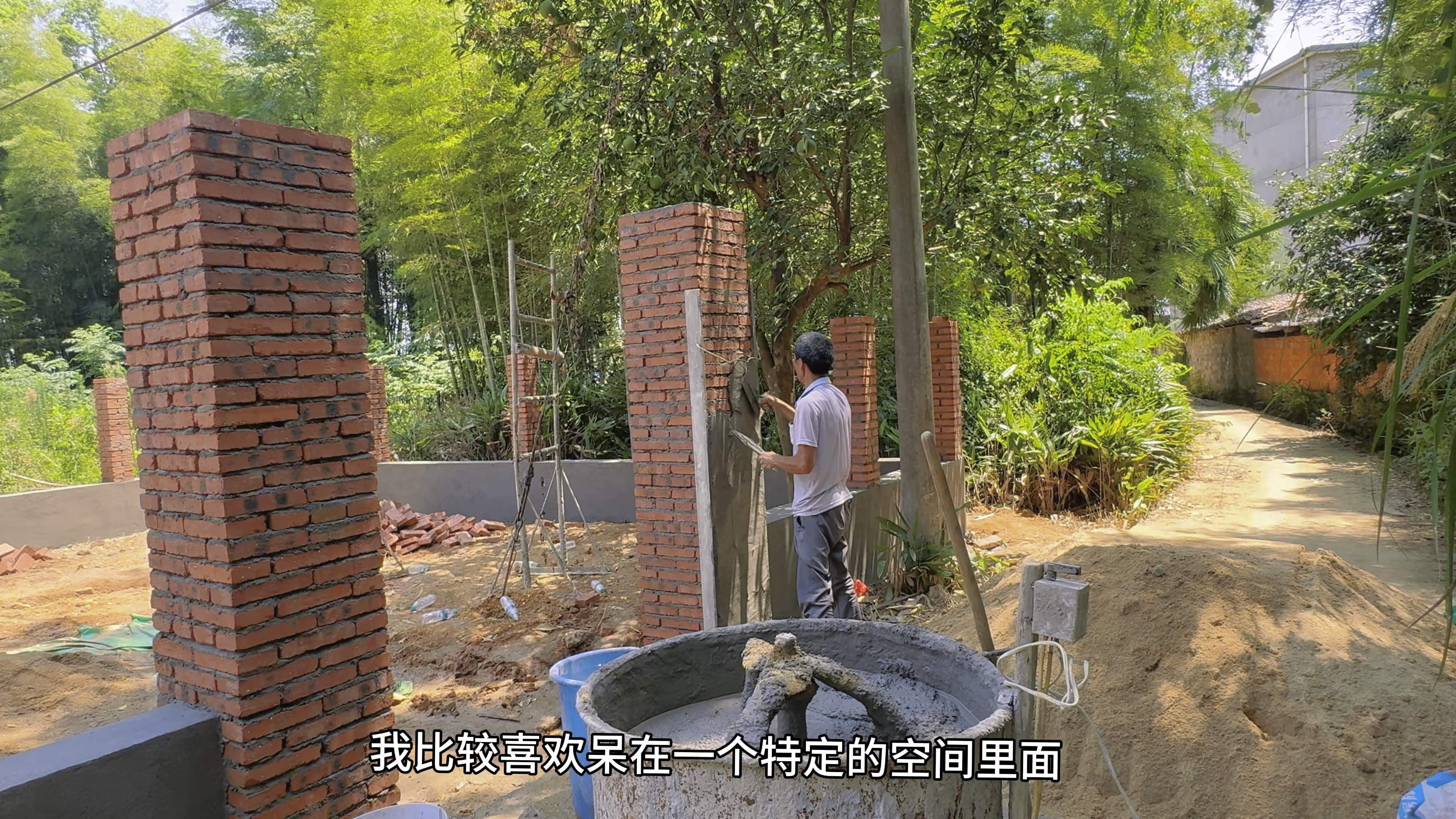 这就是我不听劝花了一万建的红砖围墙
