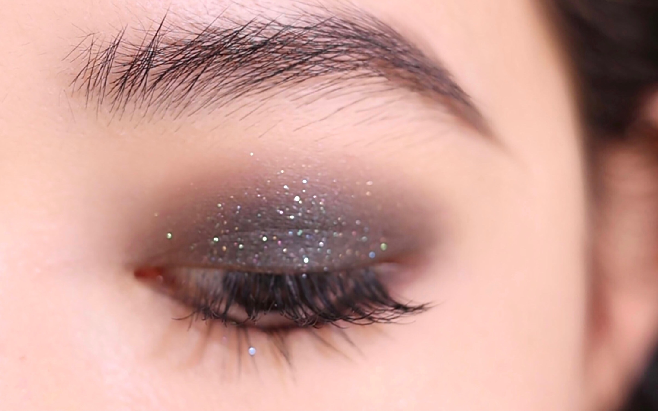 碎钻爆闪小烟熏眼妆 | 简单的无眼线烟熏妆