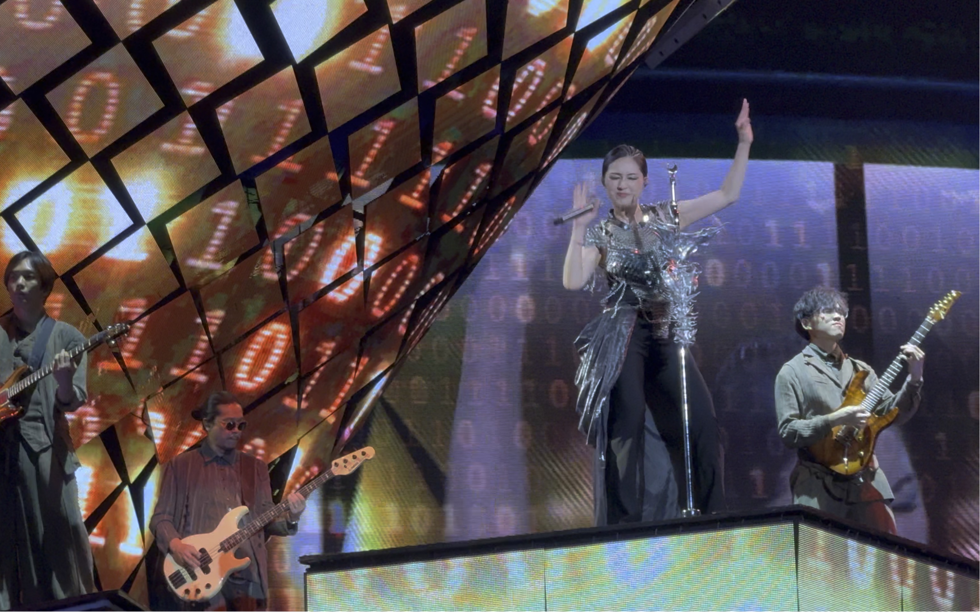 杨千嬅my tree of live重庆站| part5wonder woman  talking