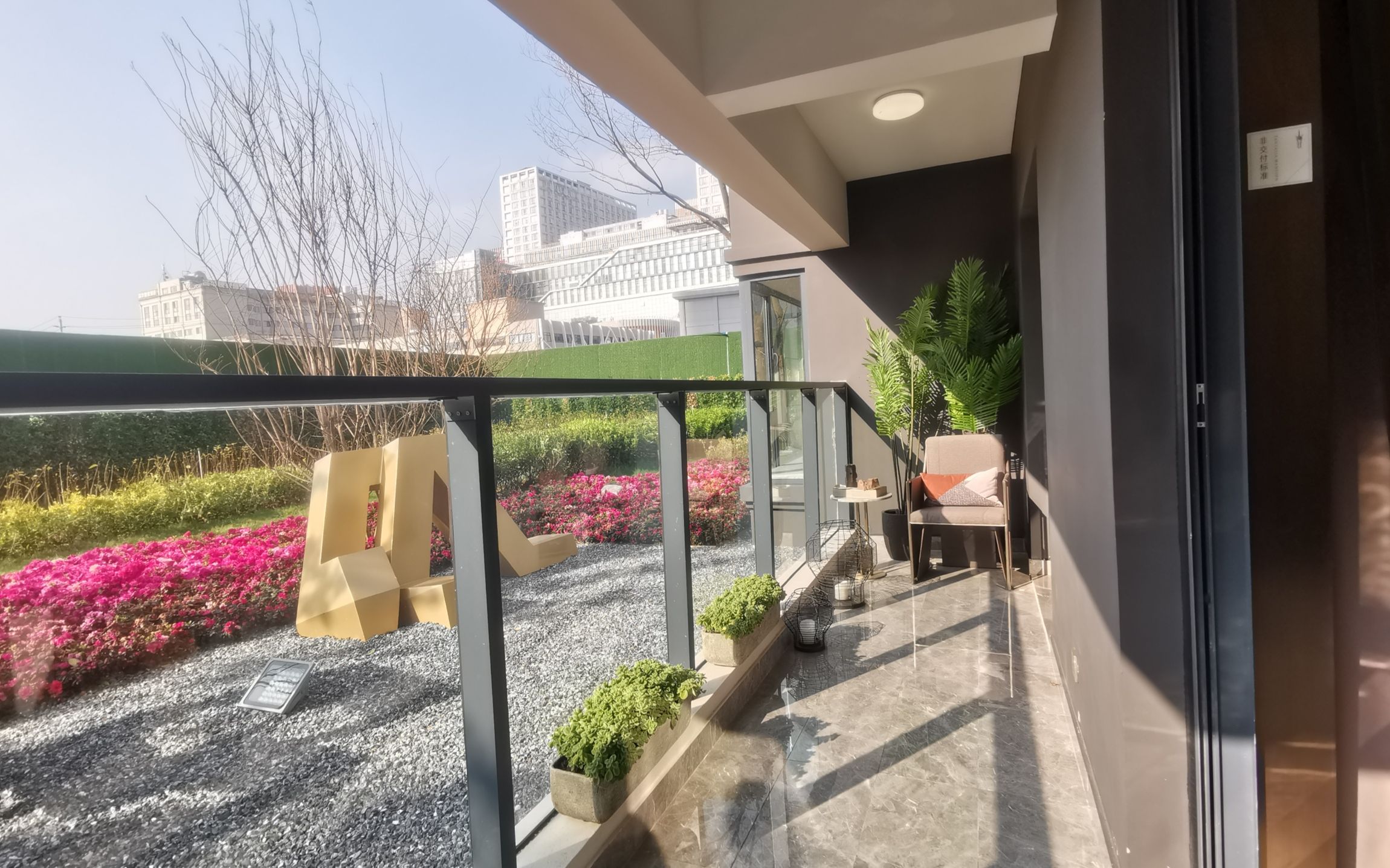 实拍昆明隆盛府精装修150平米四房两厅7米2长观景大阳台